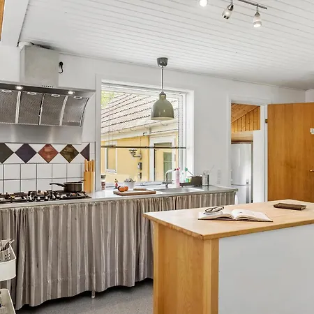4 Bedroom Amazing In Feriehus *