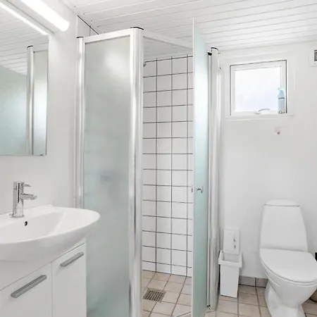 Feriehus 4 Bedroom Amazing In Ostermarie